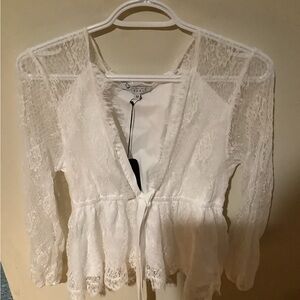 Lace line top